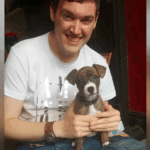 A pitbull, aki megmentette egy születendő baba életét 6 Az ejszaka kozepen a pitbull felebreszti a terhes lanyt.jpg